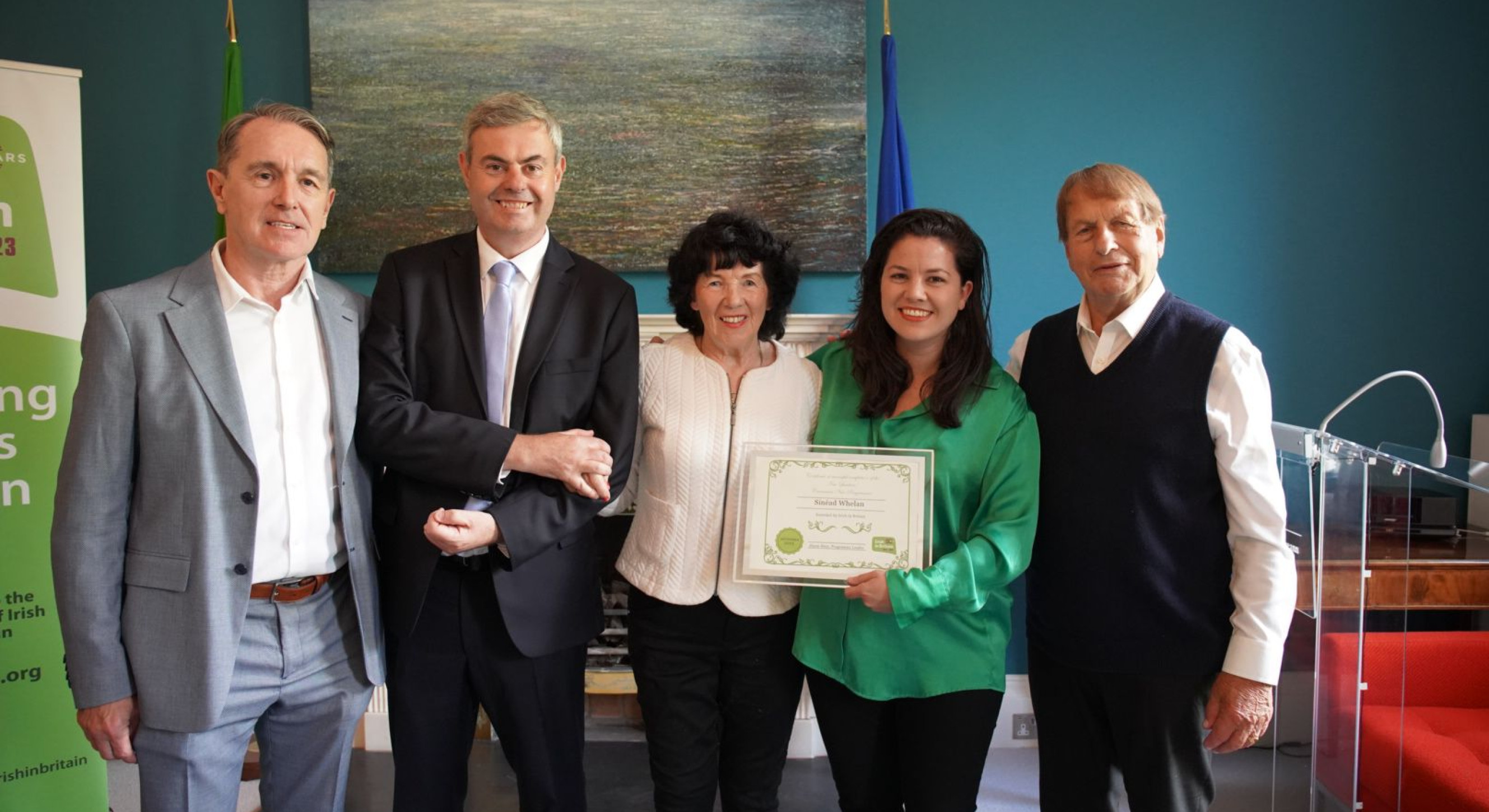 Sinéad Whelan with her father Eamonn Whelan, grandparents - John and Monica O'Neill - and Ambassador Martin Fraser